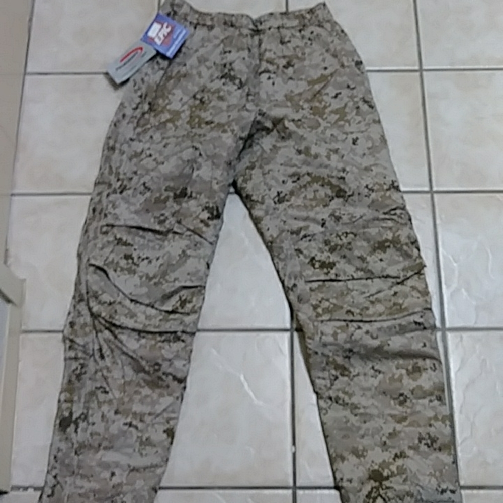USGI Wild Things AOR1 Navy Seal Devgru NSW ECWCS level 7 L7 pants sz LAR…
